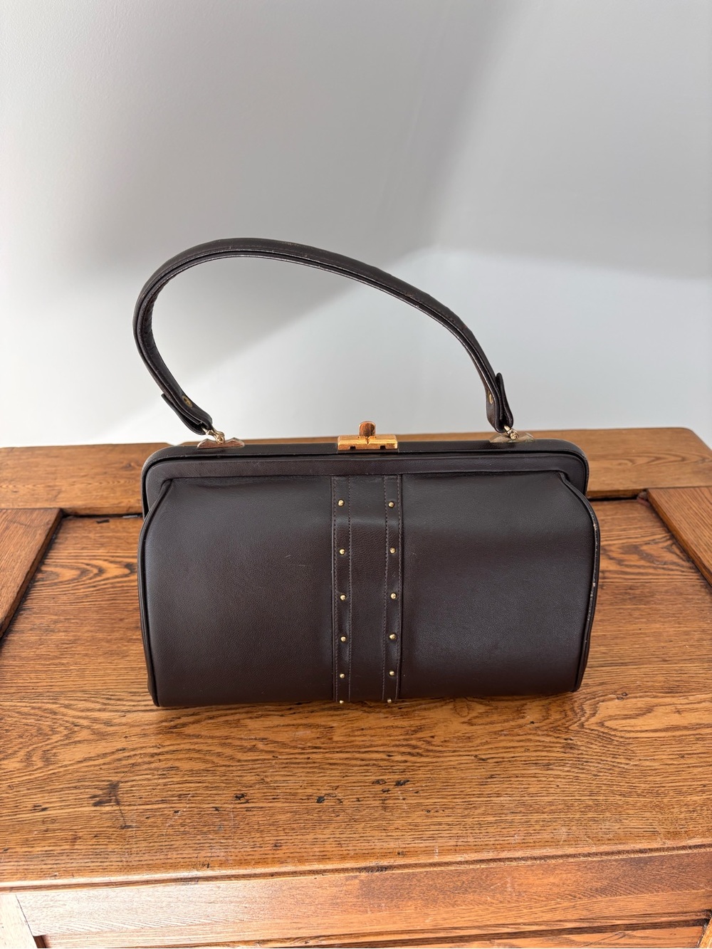 Vintage Bernard Handbags Structured Top Handle Purse 🤎